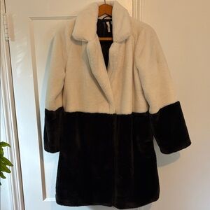 Elan Two-Tone Teddy Jacket in Black and Cream